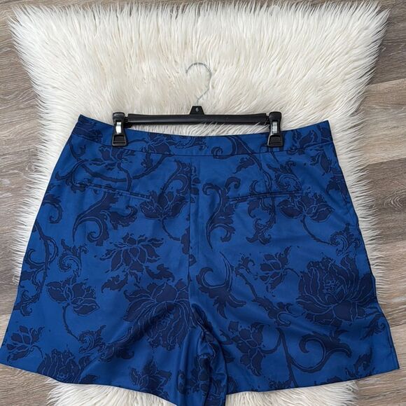 Banana Republic Blue Bermuda Shorts Floral Elegance Size 14 - Picture 2 of 10